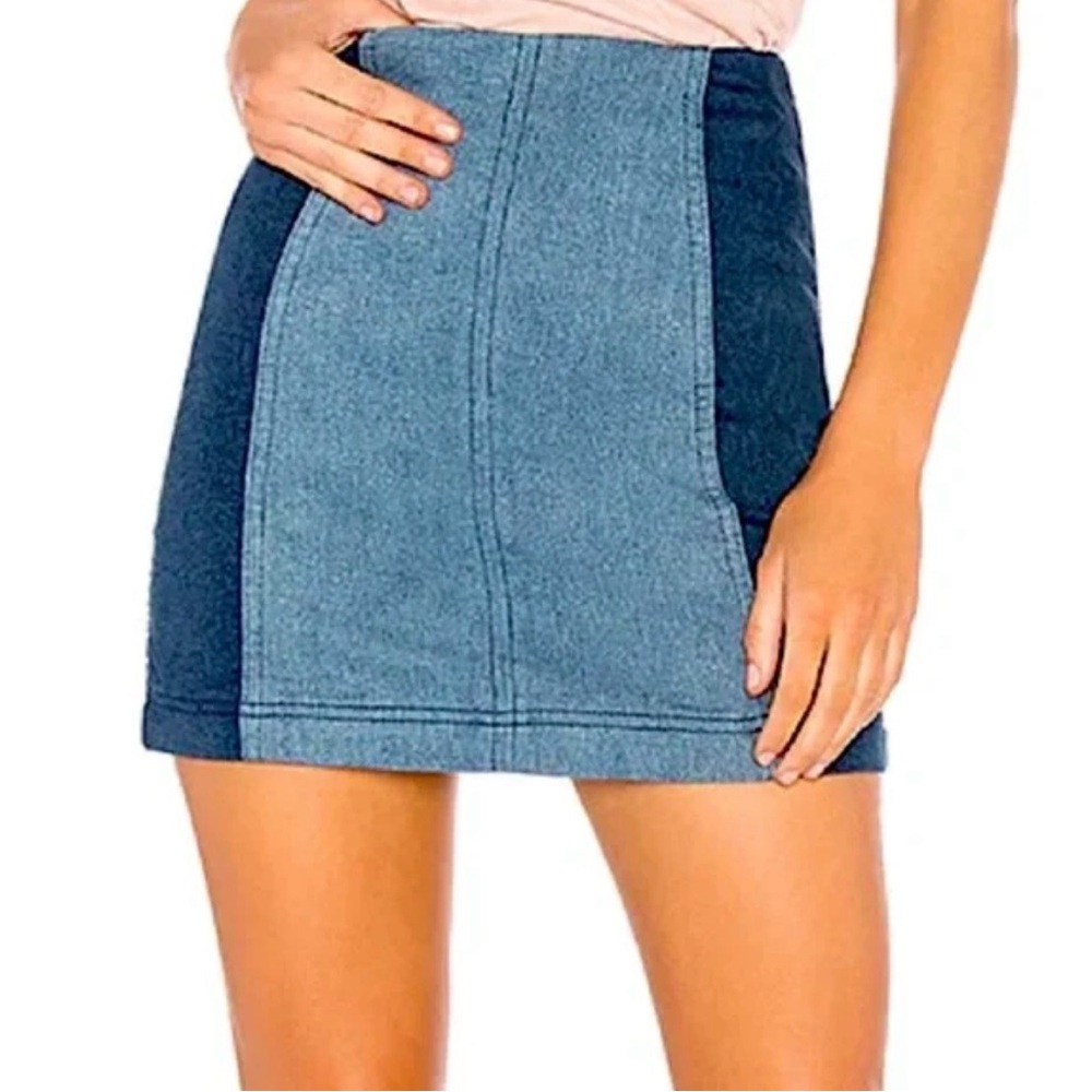 Free People Mini Skirt Blue Two-Tone Modern Femme  Stretchy Denim Women Size 4